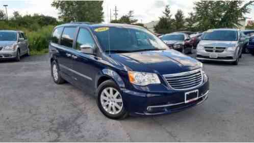 Chrysler Town & Country (2012)