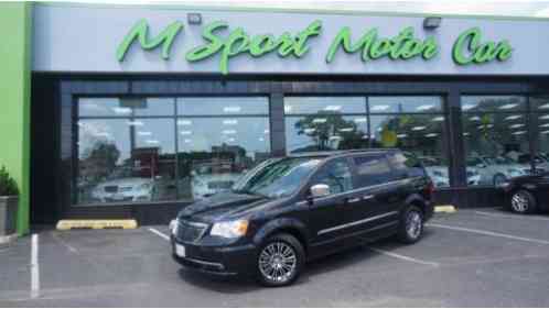 Chrysler Town & Country Touring-L (2014)