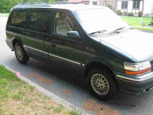 1993 Chrysler Town & Country