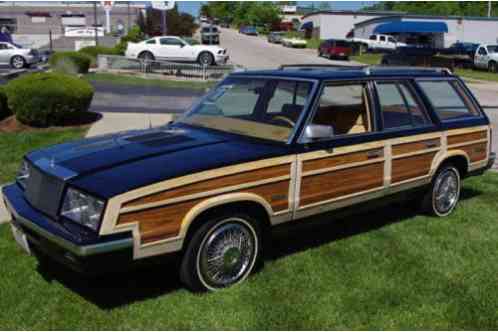 1985 Chrysler Town & Country Woody Wagon