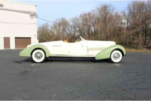 1937 Cord CORD BOAT TAIL SPEEDSTER REPLICA 1937 CORD BOAT TAIL SPEEDSTER REPLICA