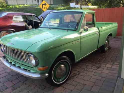 Datsun 1300 / 520 (1966)