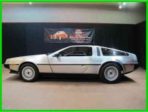 DeLorean DMC-12 (1981)