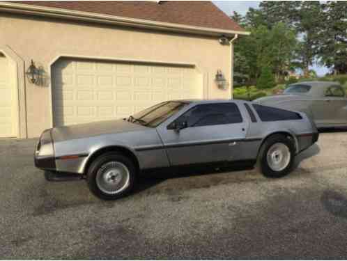 DeLorean DMC 12 (1981)