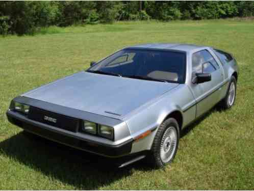 1982 DeLorean DMC-12