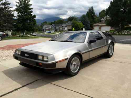 1981 DeLorean DMC - 12