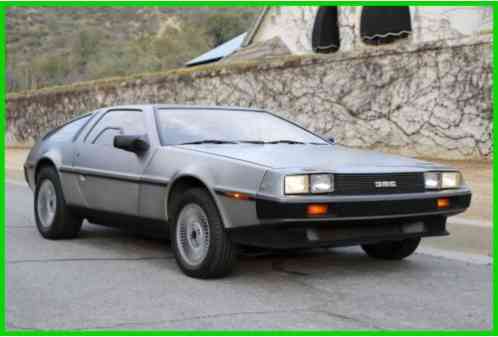 DeLorean DMC-12 (1982)