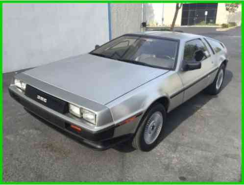 DeLorean DMC-12 (1981)