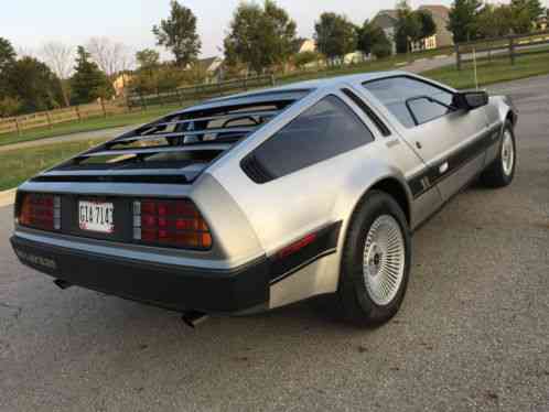 DeLorean DMC-12 (1981)