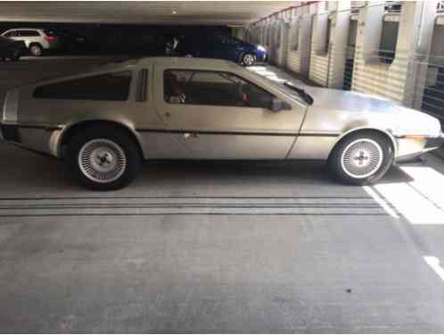 1981 DeLorean DMC-12