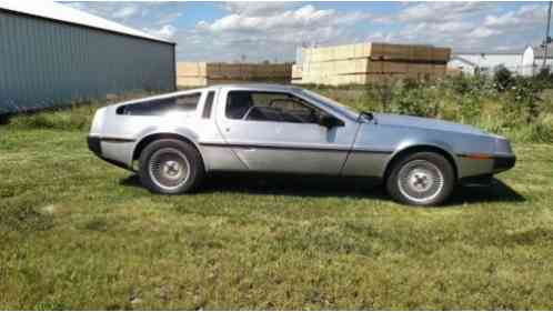 DeLorean DMC 12 (1981)