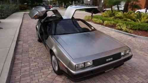 DeLorean DMC 12 (1981)