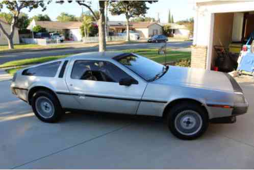 1981 DeLorean DMC 12