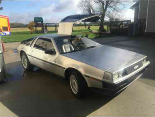 DeLorean DMC 12 (1982)