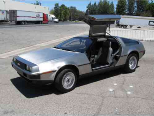 DeLorean DMC 12 (1982)