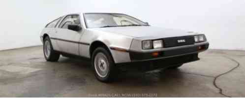 DeLorean DMC-12 (1982)