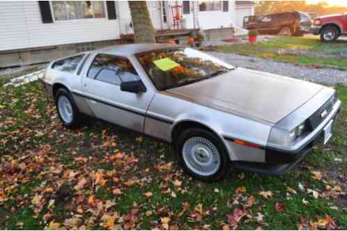 DeLorean DMC Delorean (1981)