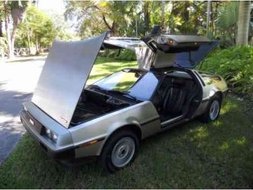 DeLorean DMC12 (1983)