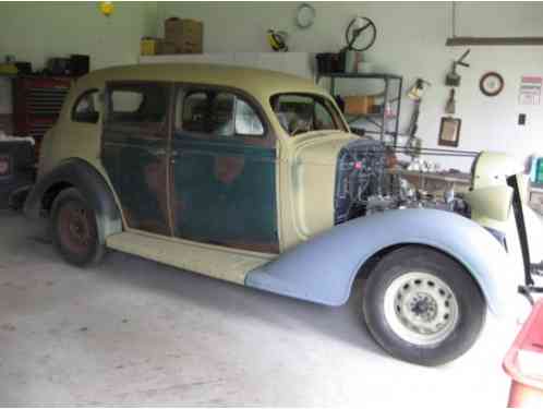 1936 DeSoto Airstream