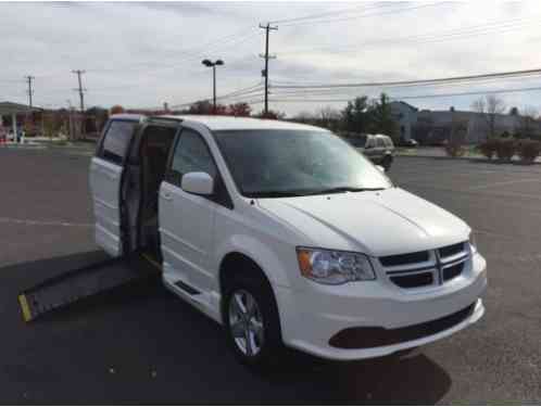 Dodge Caravan (2013)