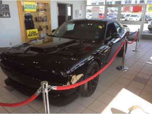 Dodge: Challenger SRT Hellcat