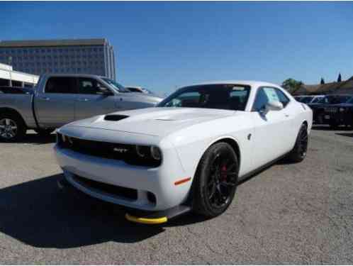 Dodge Challenger SRT Hellcat (2016)