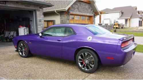 Dodge: Challenger SRT8