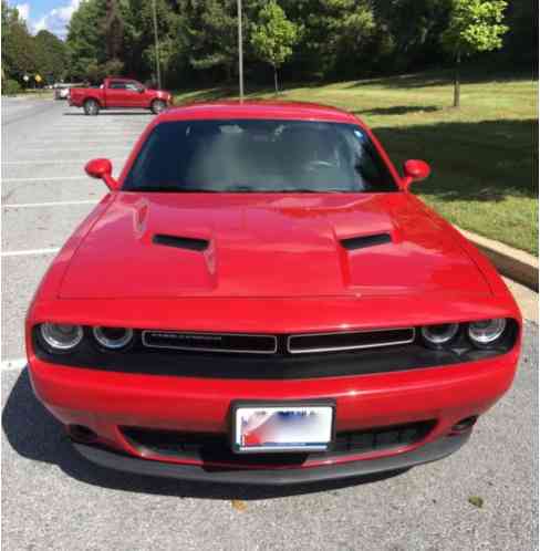 Dodge Challenger SXT (2015)