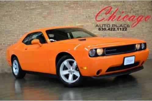 Dodge Challenger SXT Plus - CLEAN (2012)