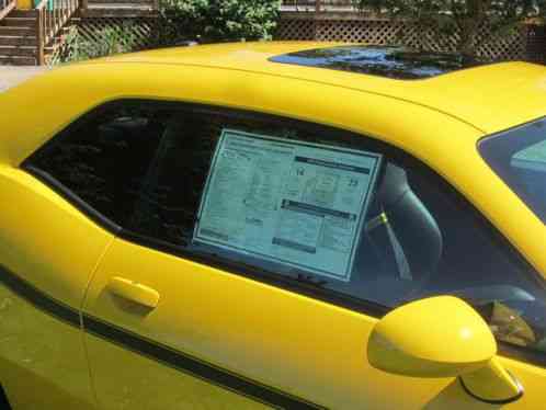 Dodge Challenger Yellow Jacket (2012)