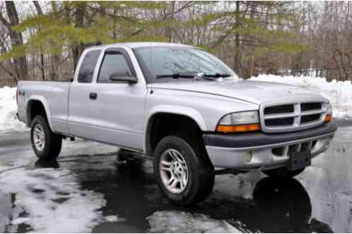 Dodge Dakota (2003)