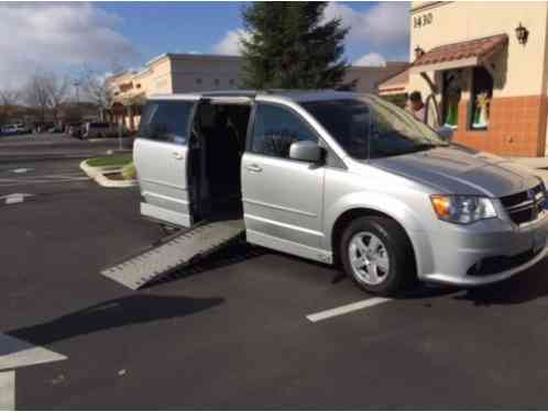 Dodge Grand Caravan (2011)