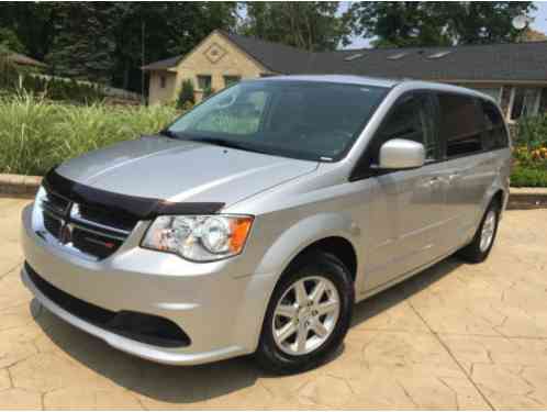 Dodge Grand Caravan SE (2012)