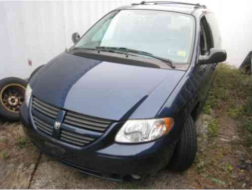 Dodge Grand Caravan (2005)