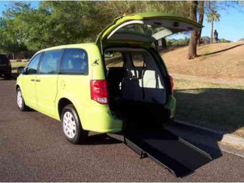 Dodge Grand Caravan Wheelchair (2014)