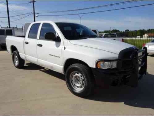 Dodge Ram 1500 4X4 AUTO (2005)