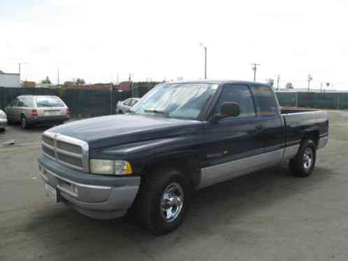 Dodge Ram 1500 (2001)