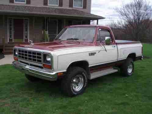 Dodge Ram 1500 Power wagon (1985)