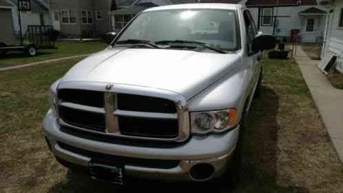 Dodge Ram 1500 (2005)