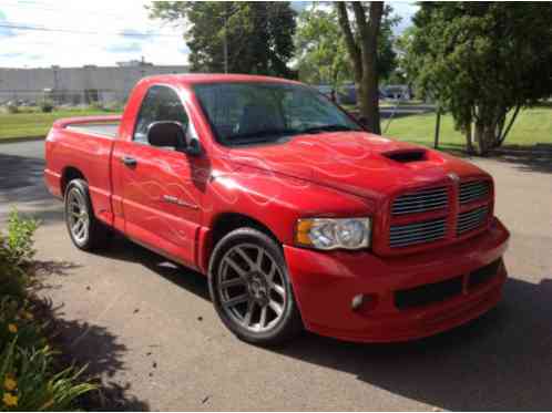 Dodge Ram 1500 srt-10 (2004)