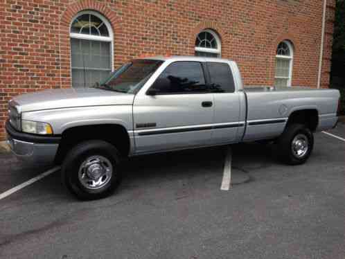 Dodge Ram 2500 (1998)