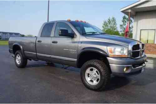 2006 Dodge Ram 3500 SLT 4dr Quad Cab 4WD SB Pickup Truck 4-Door