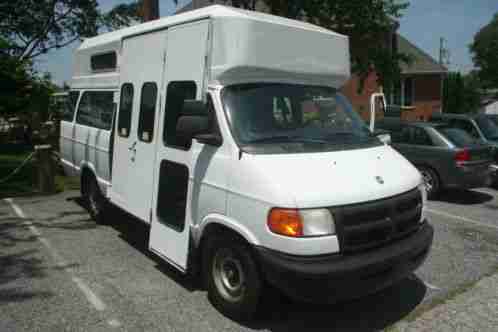 Dodge Ram Van (2002)