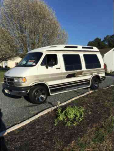 Dodge Ram Van (1997)