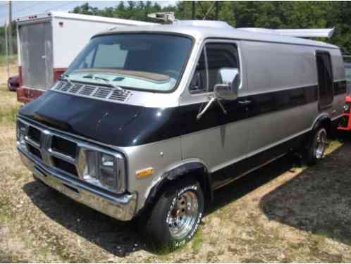 Dodge Ram Van (1977)