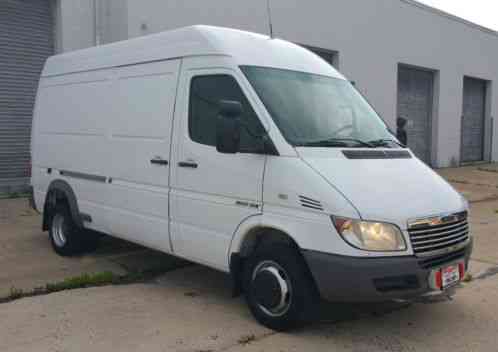 Dodge Sprinter 3500 (2005)