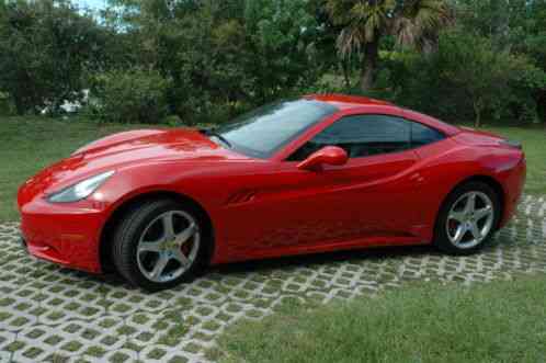 Ferrari California 2dr Convertible (2011)