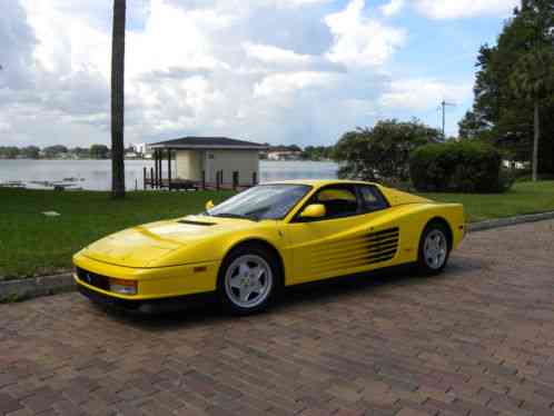 Ferrari Testarossa (1990)