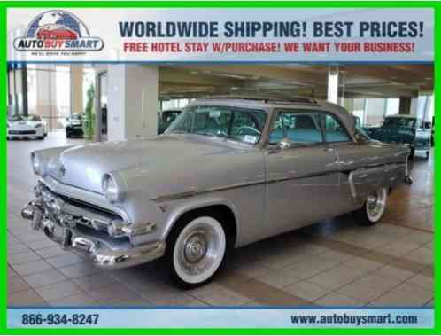 1954 Ford Crestline