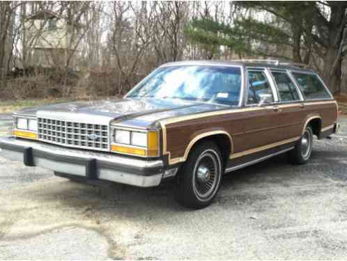 Ford Crown Victoria Country Squire (1987)